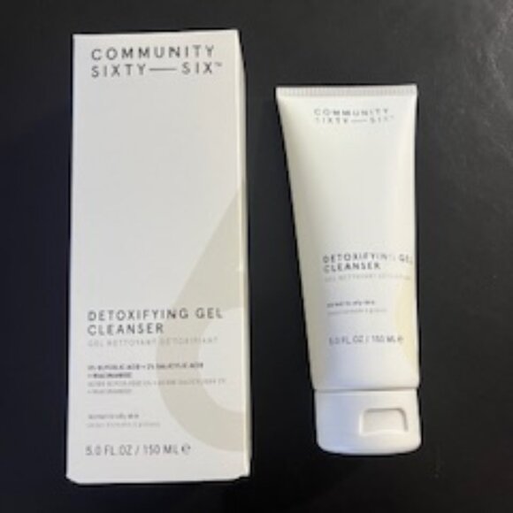 Community Sixty Six Detoxifying Gel Cleanser - Picture 1 of 2